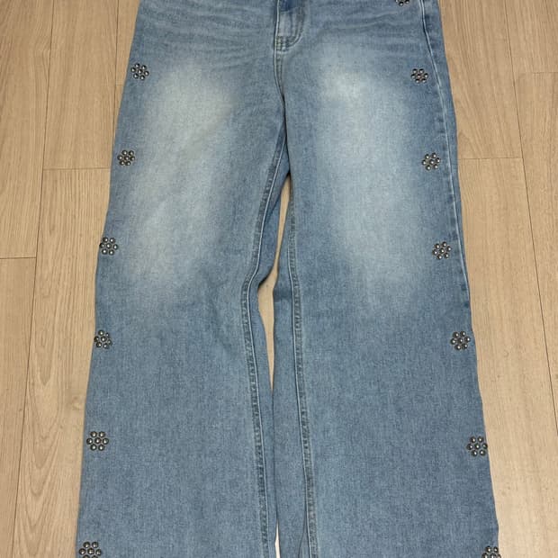 폴리수엠 스터드 플라워 데님