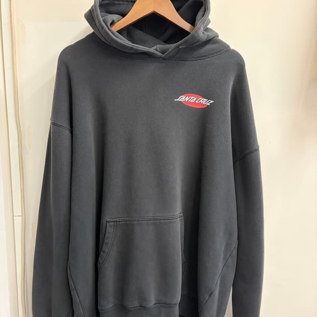 N118. 산타크루즈 후드티