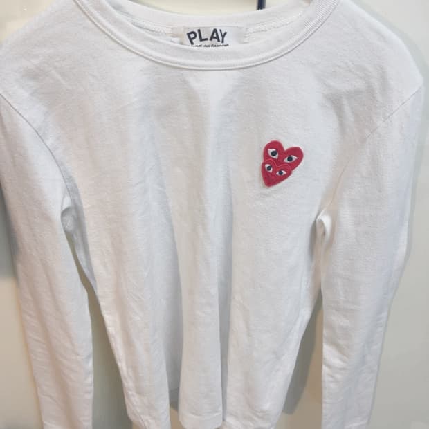 꼼데가르송 더블하트 딱붙핏 흰색 긴팔