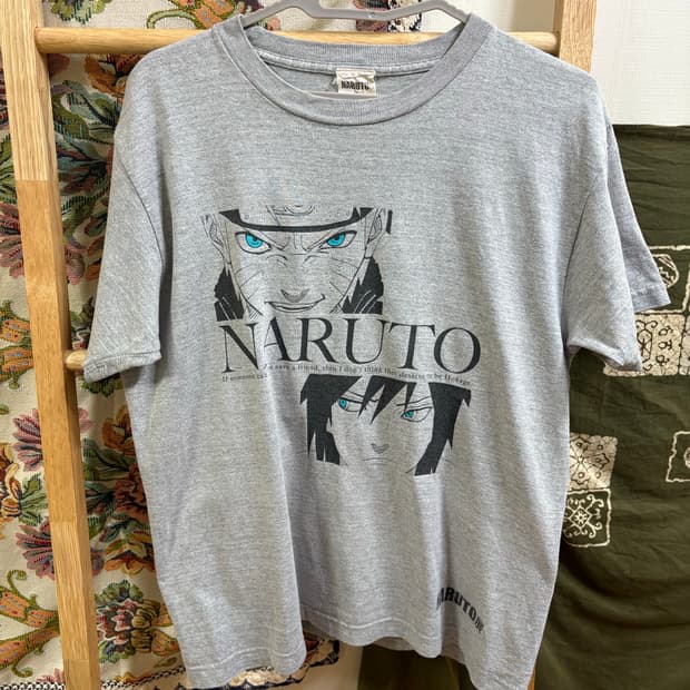 나루토 사스케 회색 반팔 
