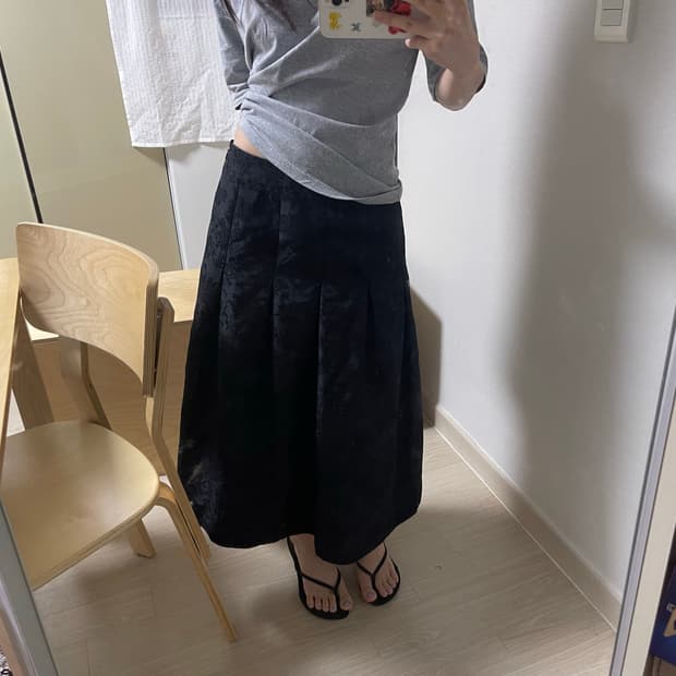 블랙 자카드 스커트