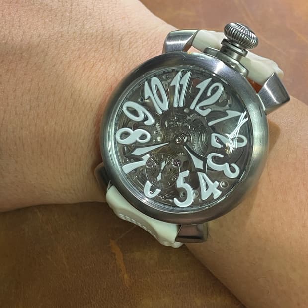 가가 밀라노 스켈레톤 48mm 시계(정품)