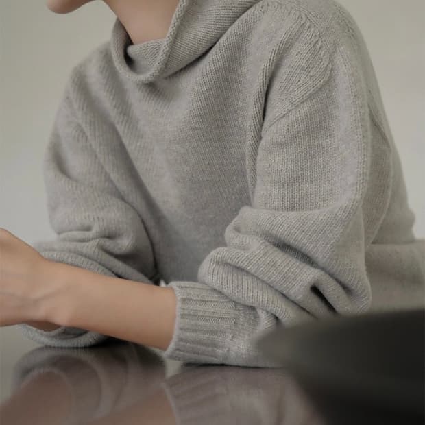 하우투러브미 레이브 야크 홀가먼트 드레이프 니트