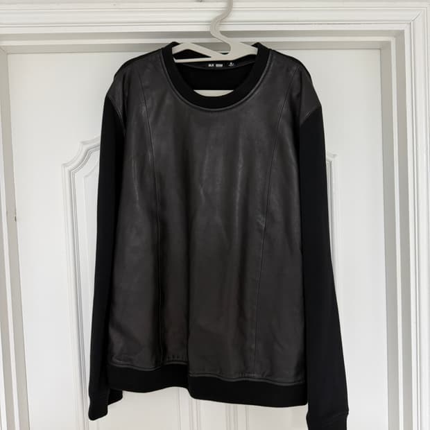 Blk Dmn 가죽 패치 맨투맨 m