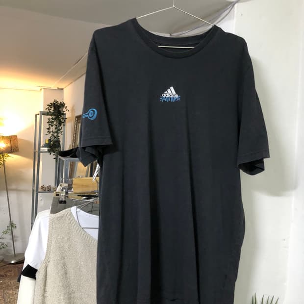 Adidas locker 반팔티
