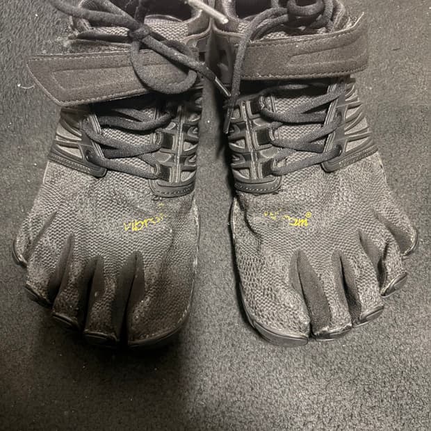 비브람 파이브핑거스 브이트레인 EU42 260