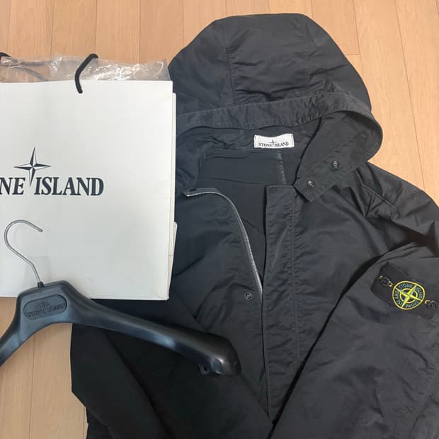 스톤아일랜드 바람막이