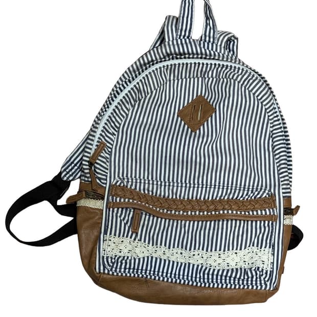 모리 돼지코 스트라이프 레이스 백팩