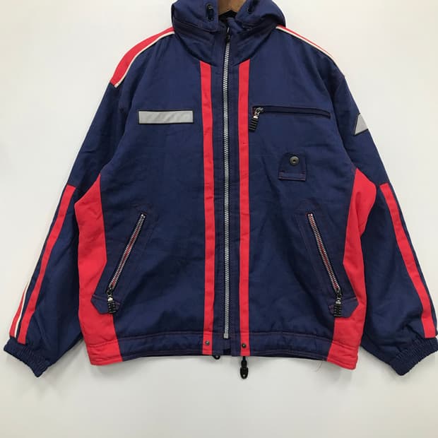 배색 로고 바람막이