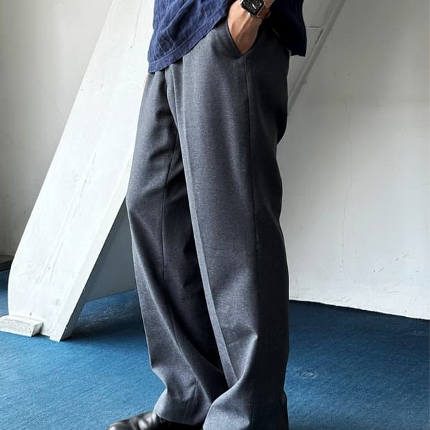 Light poly no tuck straight trouser