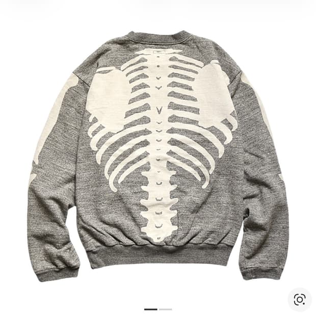 캐피탈 본 크루넥 스웻셔츠 맨투맨