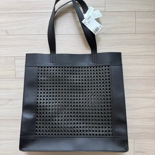 H&M 블랙 라탄 토트백 (새상품)