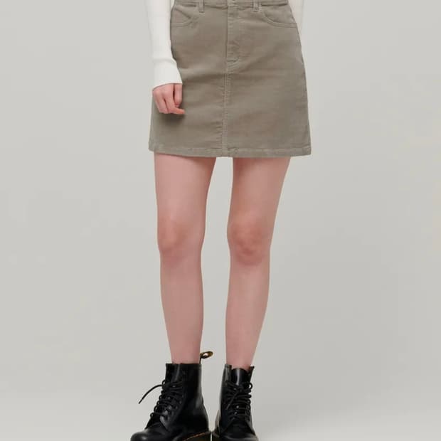 [새상품] 무신사 스탠다드 우먼 코듀로이 미니스커트 라이트베이지