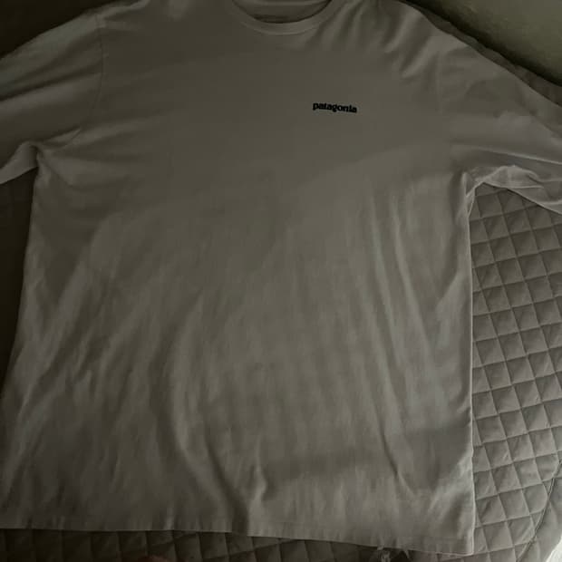 파타고니아 롱슬리브 팝니다