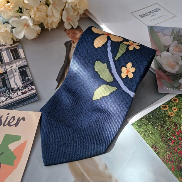 발망 실크 네이비 플라워 패턴 넥타이 9.8cm A+등급 A19221
