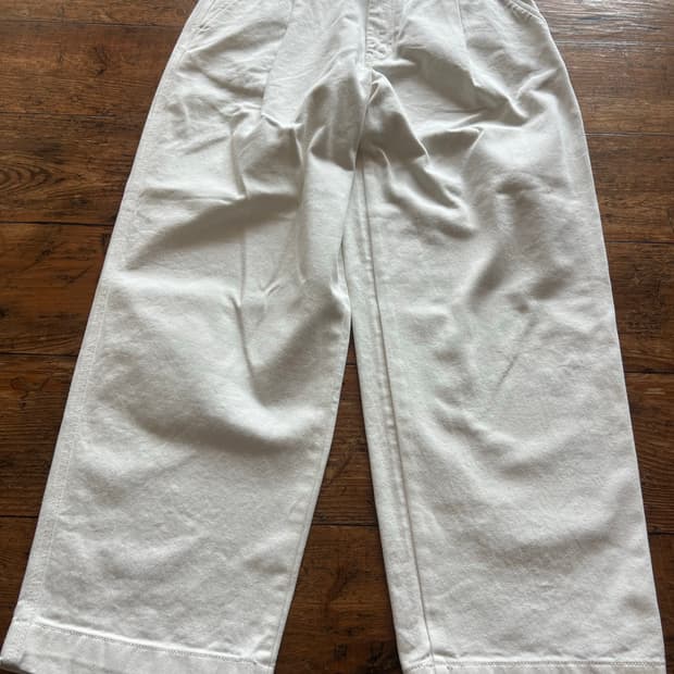 (새제품) 비슬로우 원턱 커브드진 아이보리 32 ONE TUCK CURV