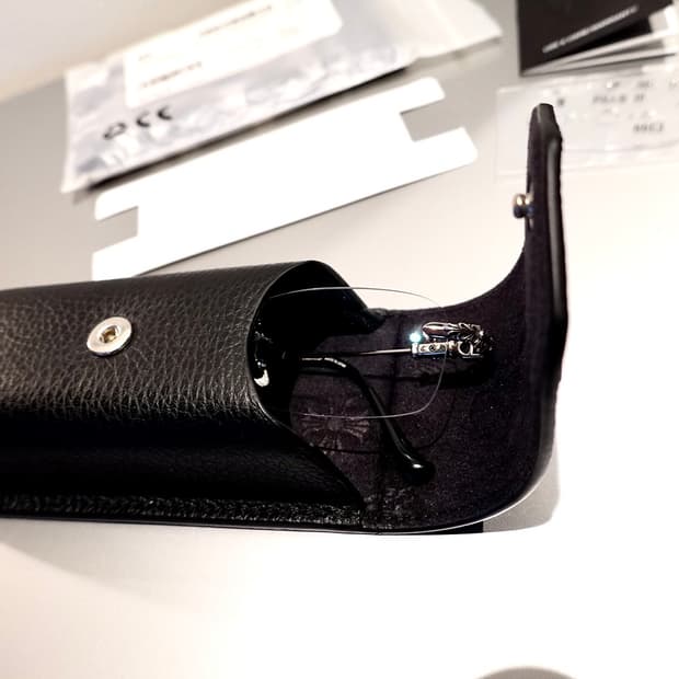 크롬하츠 필스3 샤이닝 실버 안경