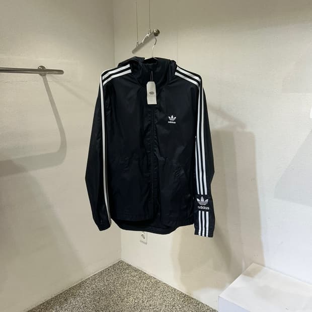 아디다스 불꽃 바람막이 후드집업