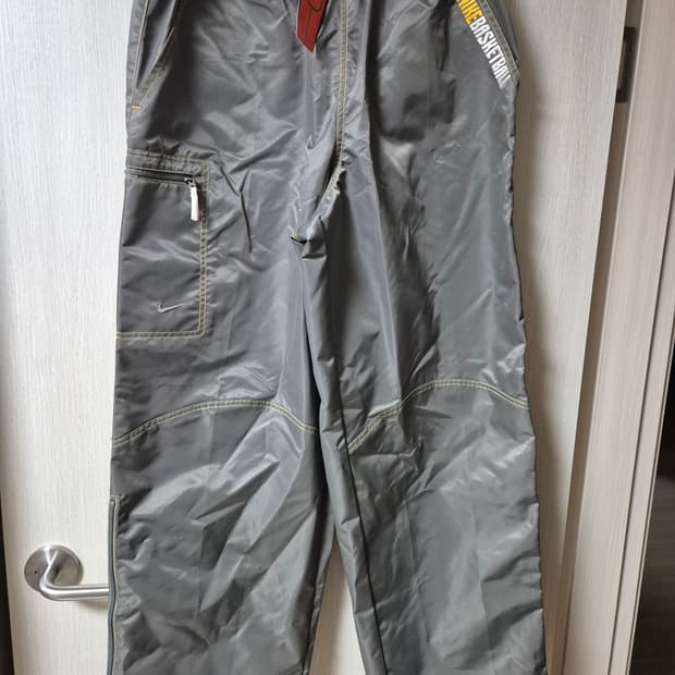 (새제품) 나이키 스우시 베스킷 볼 오버사이즈 나일론 팬츠