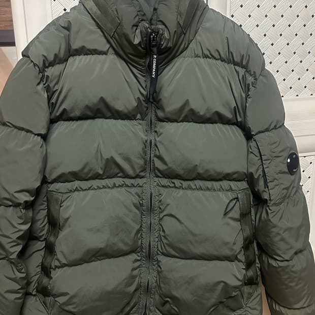 CP컴퍼니 NYCRA 다운 렌즈 패딩 자켓 13CMOW251A