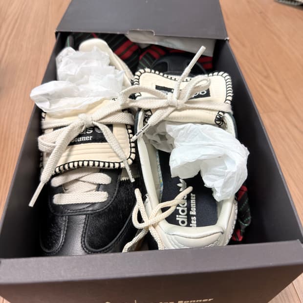 아디다스 삼바 웨일스 보너 포니 터널 삼바 코어블랙