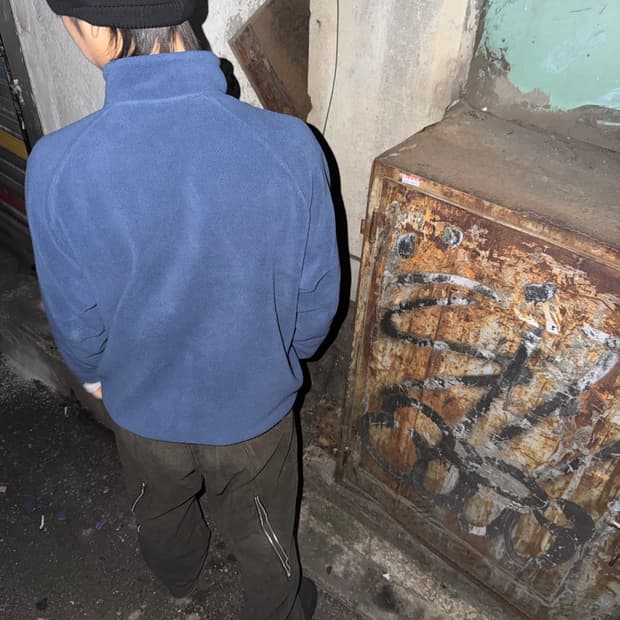 Plastic product wave zipper pants