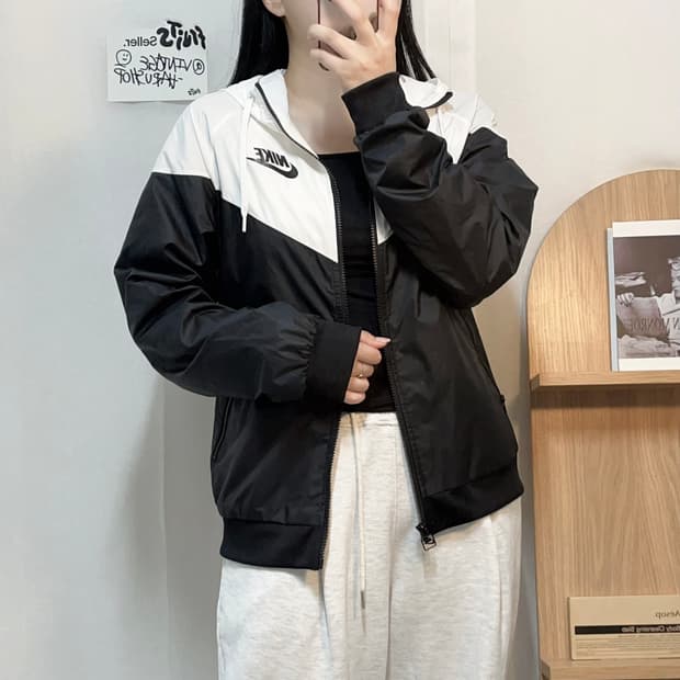 [정품] 나이키 아이보리 블랙 윈드러너 바막 [ S ]