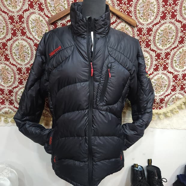 마모트 1000필 경량 다운 자켓

marmot