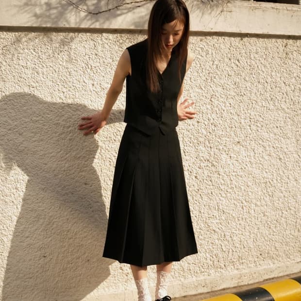 무신사 스탠다드 우먼 우먼즈 플리츠 미디 스커트 [블랙] S