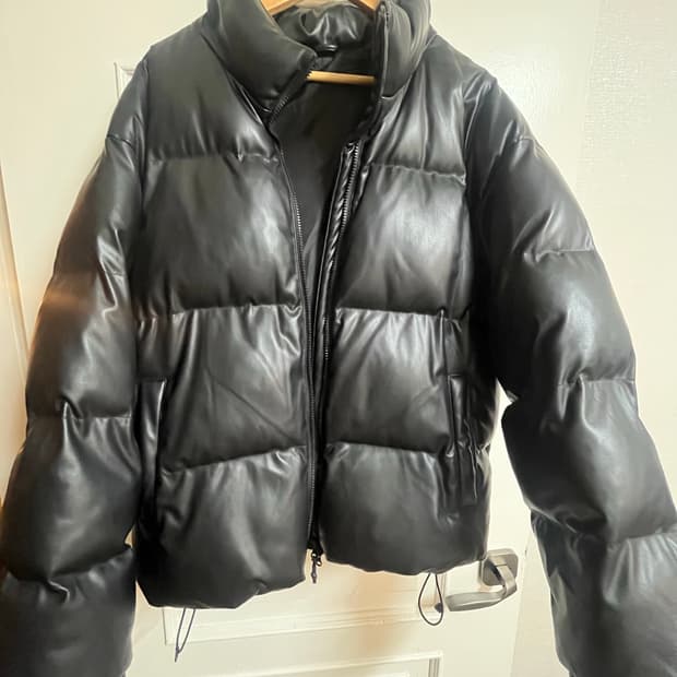 스파오 인조 가죽 패딩 L