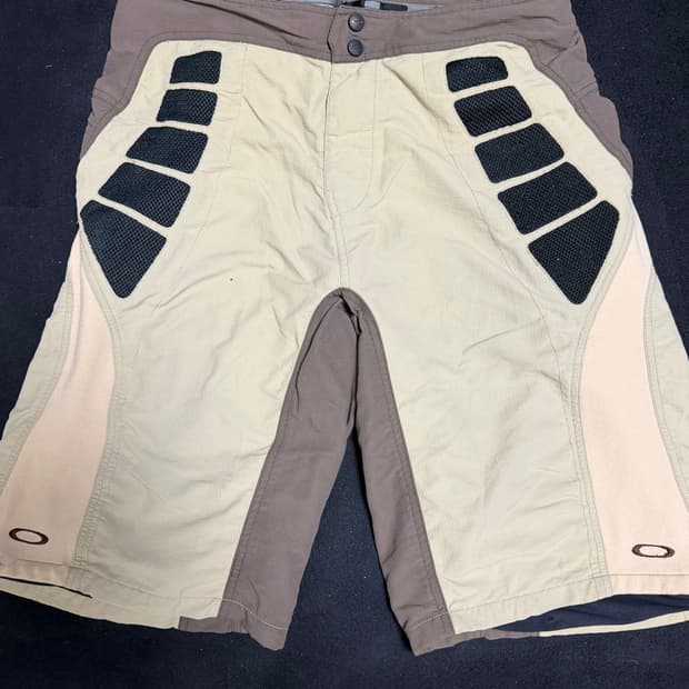 Oakley 00s Archive MOTO SHORTS