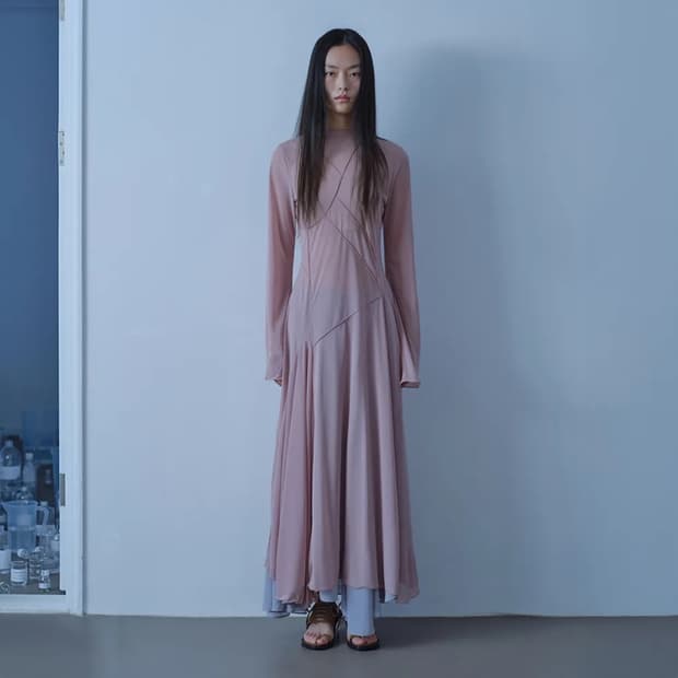 베르소 Sheer Pintuck Maxi Dress