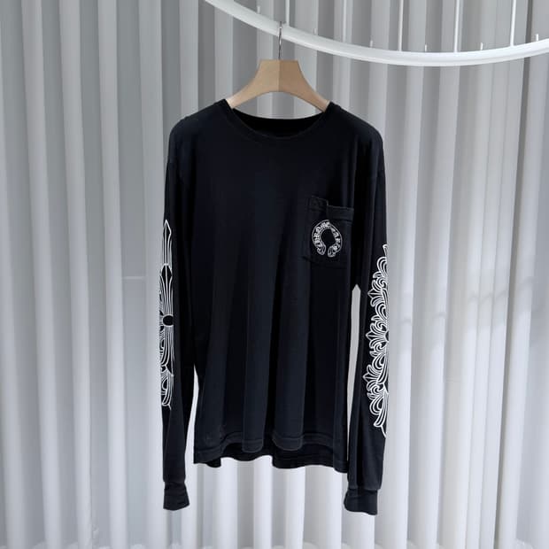 (A/L) / 크롬하츠 홀스슈 플로랄 롱슬리브 긴팔 티셔츠 블랙