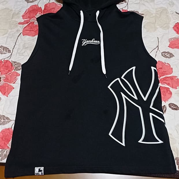 MLB 후드민소매 실측105 가슴58 기장72