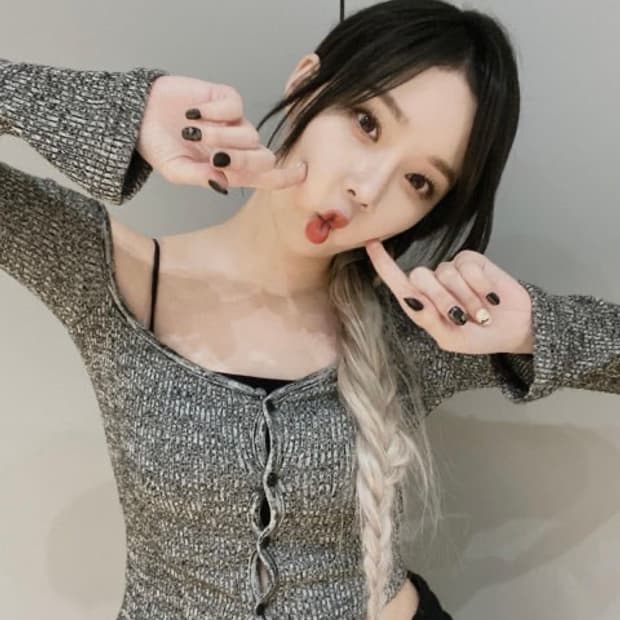 쓰리타임즈 에스타 윈터 가디건 원숄더 챠콜