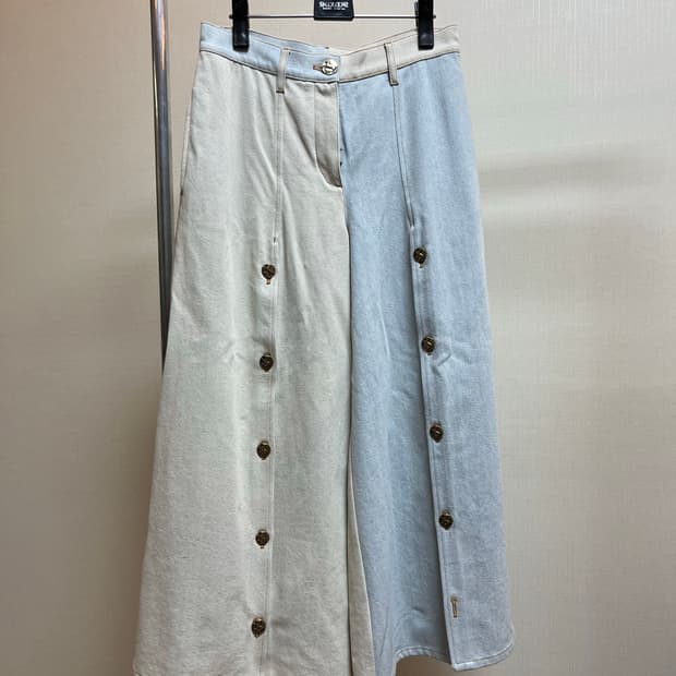 CHANEL 투톤 데님 크롭 와이드 레그 진