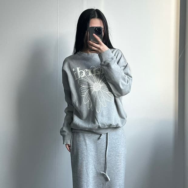 마르디 메크르디 빅로고 그레이 맨투맨