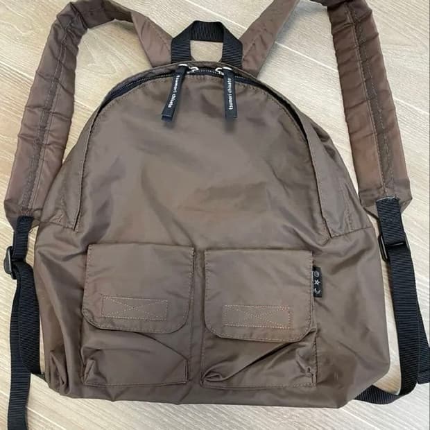 츠모리 치사토 브라운 백팩