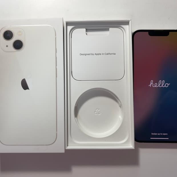 아이폰13 화이트 128 (후면 카메라 깨짐, 작동X)