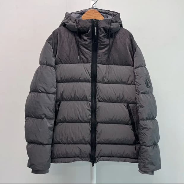 CP컴퍼니 크롬 가먼트다잉 그레이 패딩 50사이즈