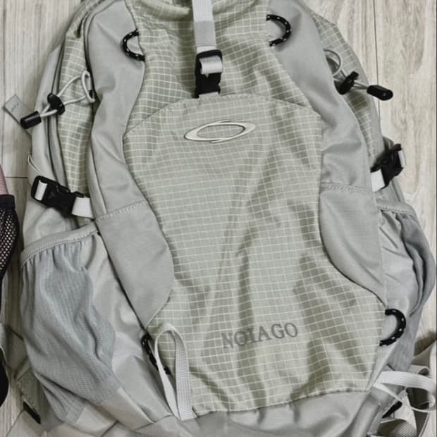 노이아고 NO11388 나일론 데일리 백팩 (라이트그레이) / 고프코어