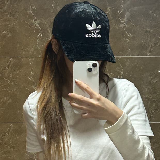 아디다스 벨벳 볼캡 블랙