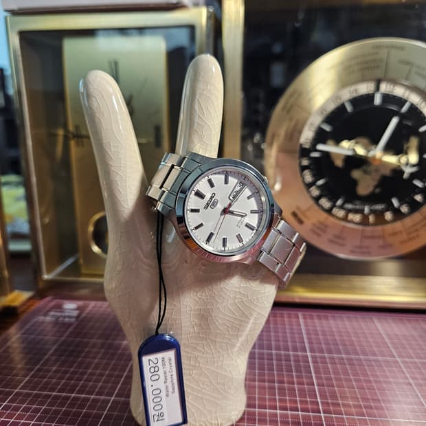 세이코5 미사용 새제품 흰판 오토메틱 