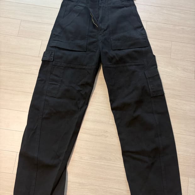 ee trousers s
