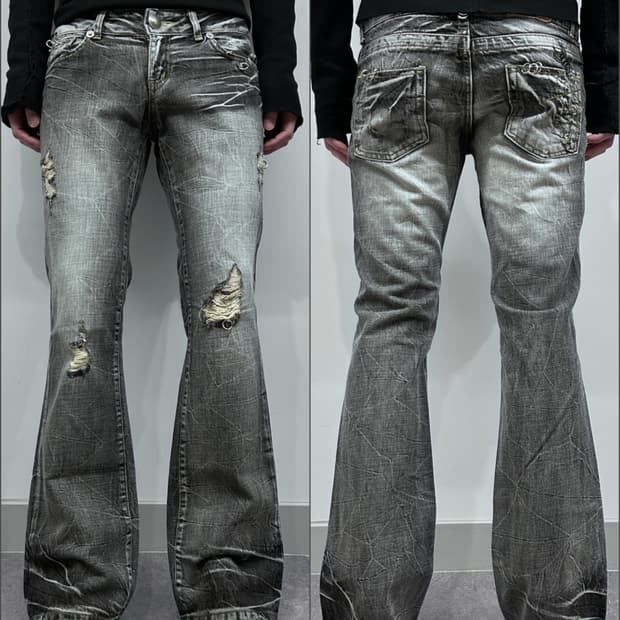 Decade 피어싱 샌드 워싱 부츠컷 데님