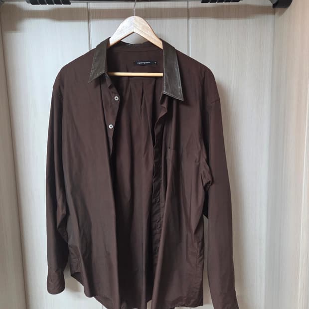 해칭룸 레더카라 셔츠 브라운 4사이즈