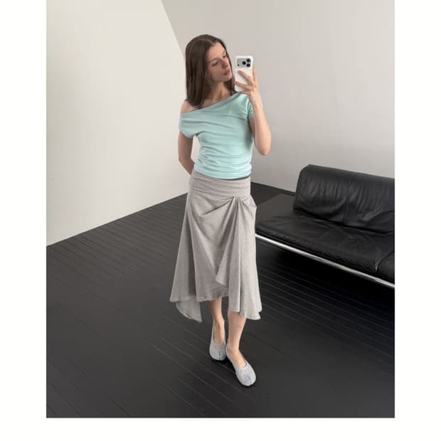 아수라 STUDDED ONE-SHOULDER T (MINT)