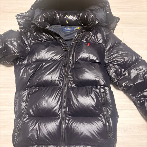 폴로 유광 패딩 s사이즈 판매합니다