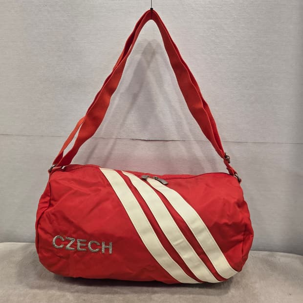 아디다스 올드스쿨 체코 CZECH 크로스백 더플백