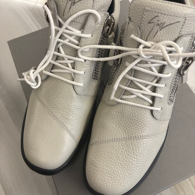 쥬세페 자노티 스니커즈